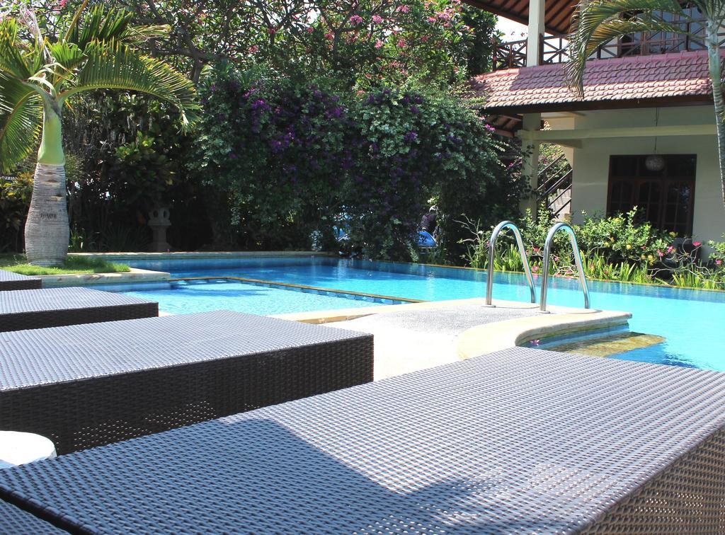 Villa Jaya Lovina Exterior foto